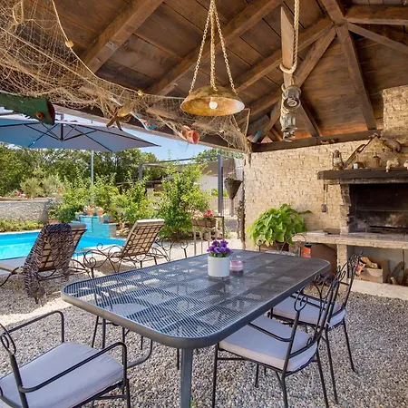 Appartement Bugenvila Brzac
