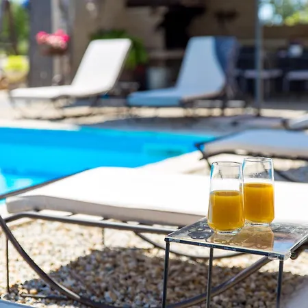 아파트 Bugenvila Brzac