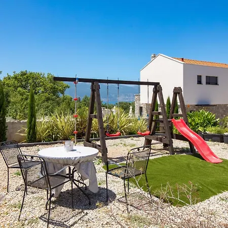 Apartment Apartments Bugenvila Brzac *