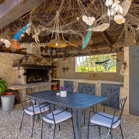 Bugenvila Apartman Brzac