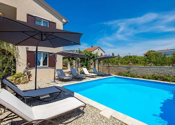 Bugenvila شقة Brzac