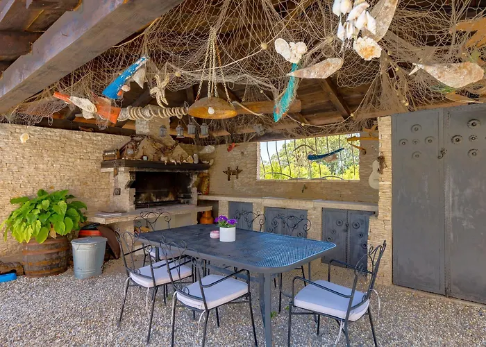 Bugenvila شقة Brzac