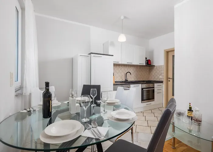 Bugenvila شقة Brzac