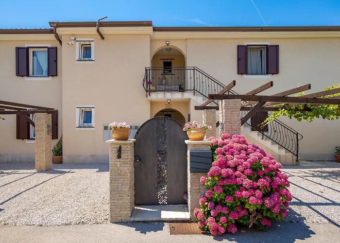 Bugenvila Appartement Brzac